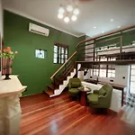 Shanghai Downtown Blossom B&B- Yongkang Road