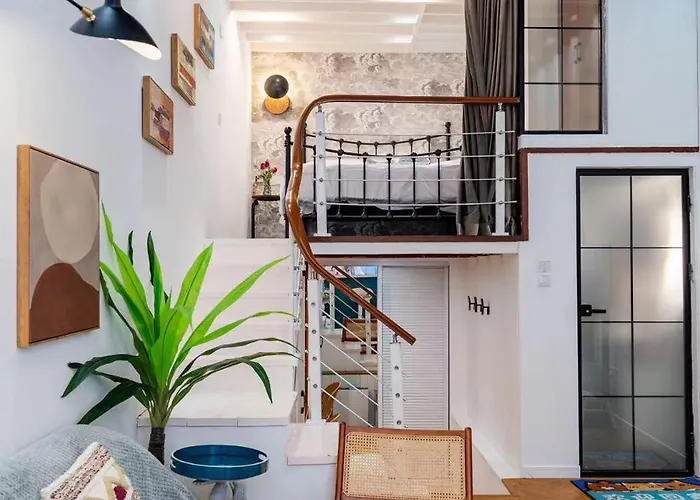 Shanghai Downtown Blossom B&B- Yongkang Road