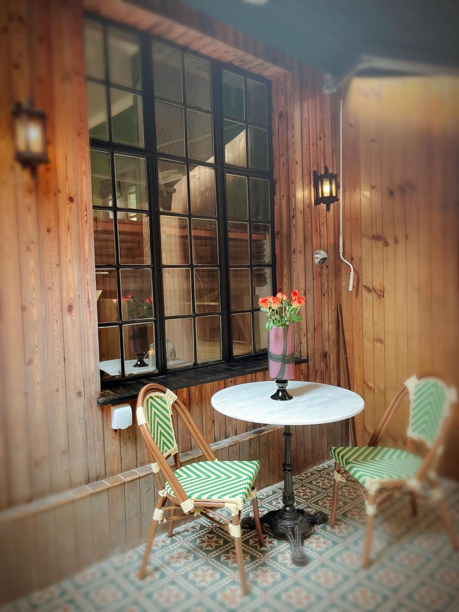 Downtown Blossom B&b- Yongkang Road * Shanghai