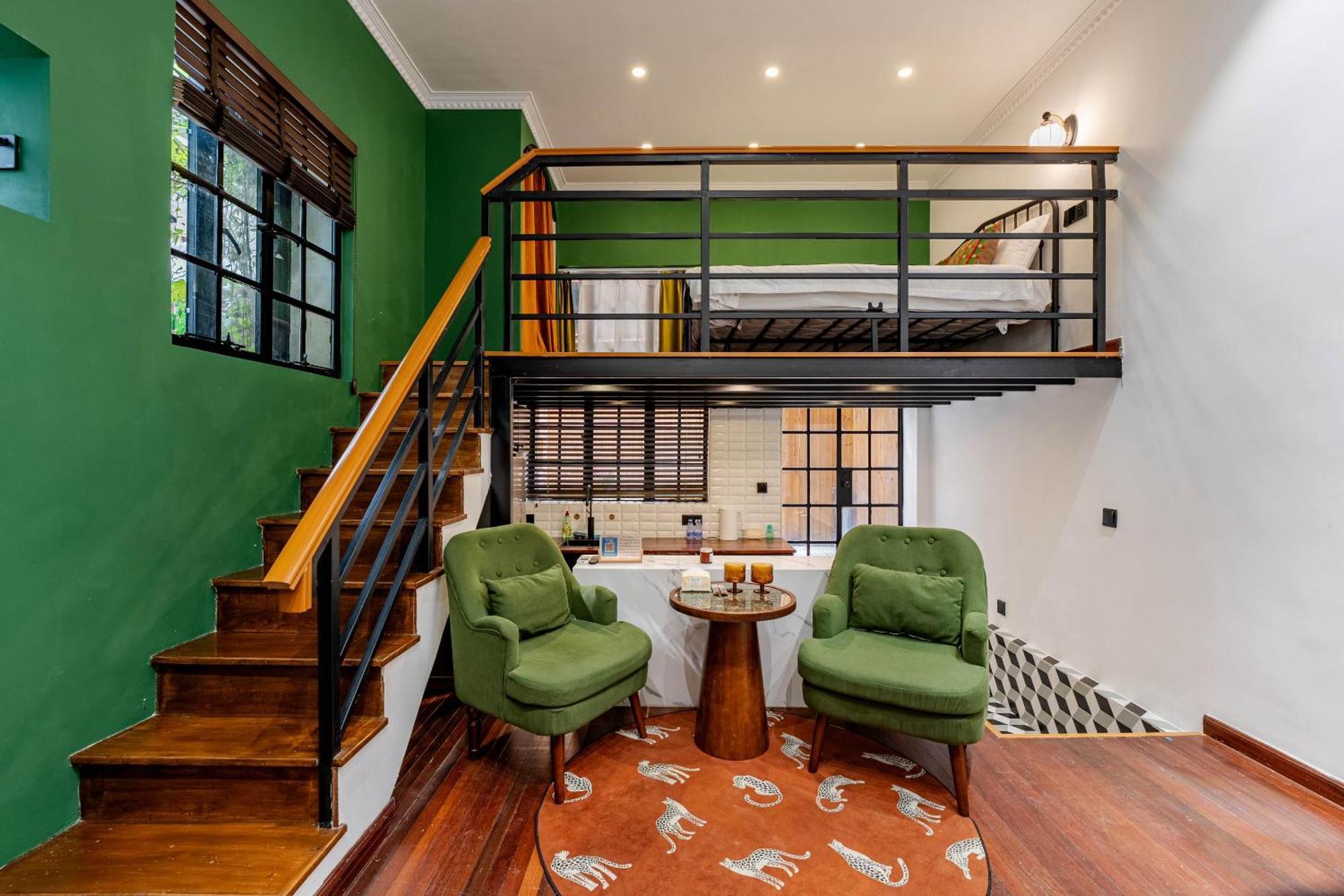 Downtown Blossom B&b- Yongkang Road Shanghai